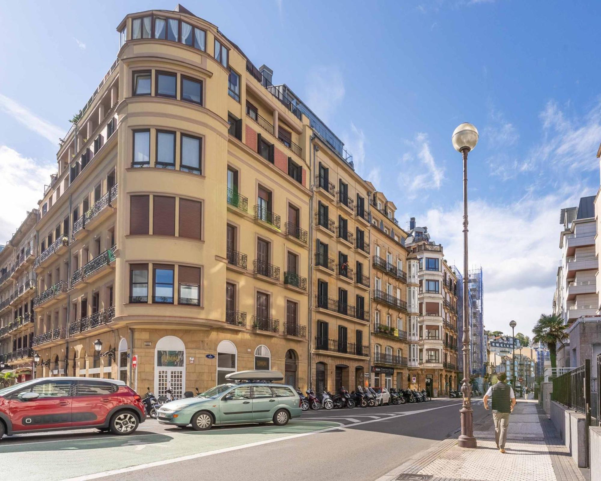Limehome San Sebastian Zubieta Kalea Buitenkant foto